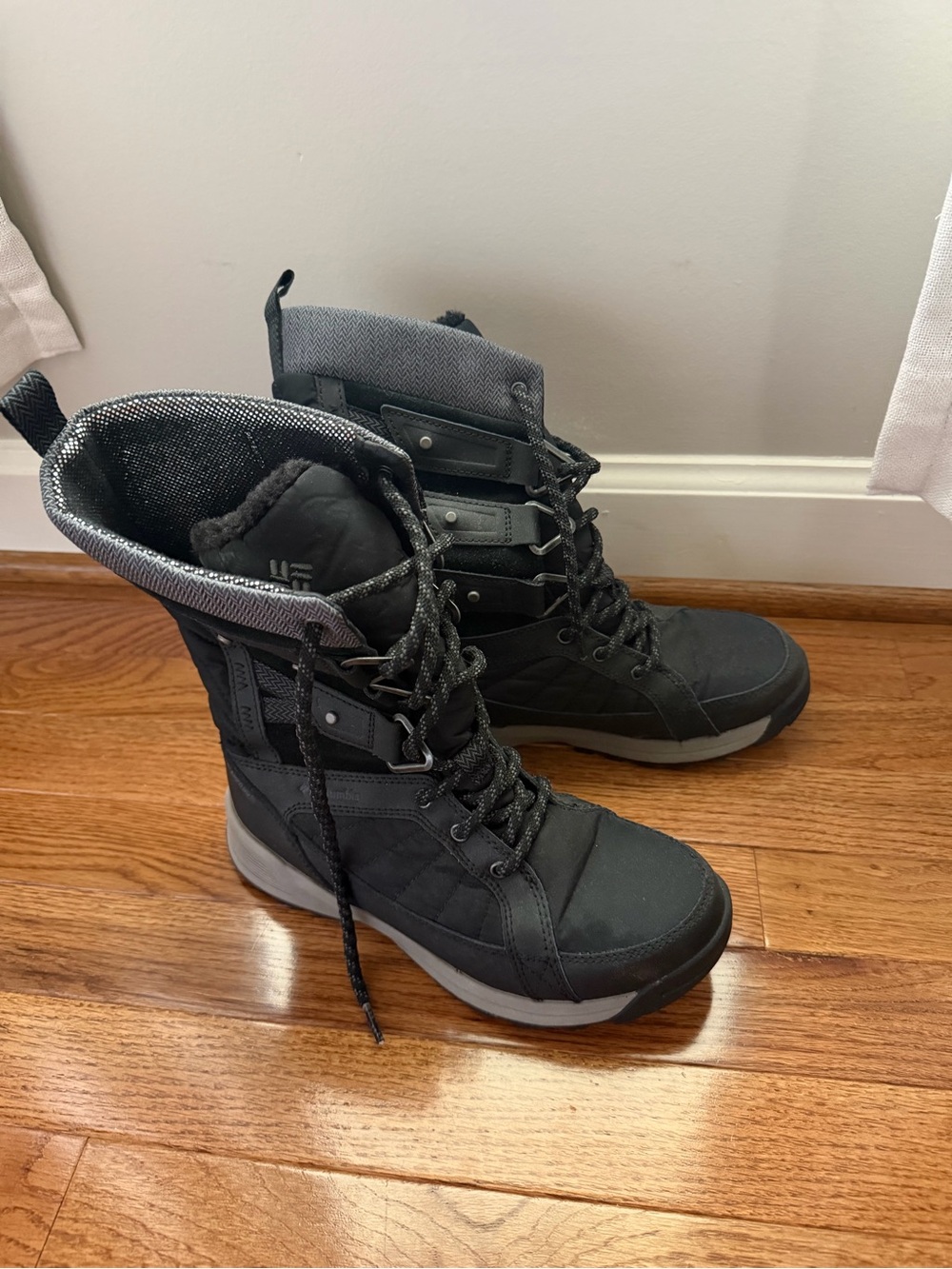 Columbia Black Women's Insulated Lace-Up Winter Boots